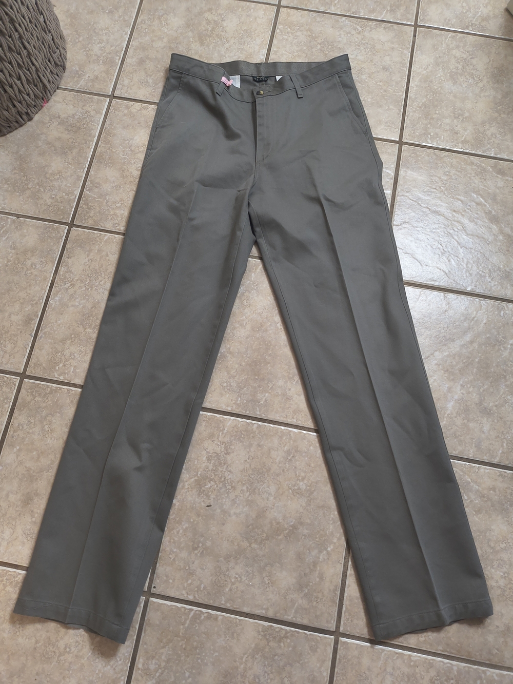 Men's Relaxed Fit Jeans in Olive Gray